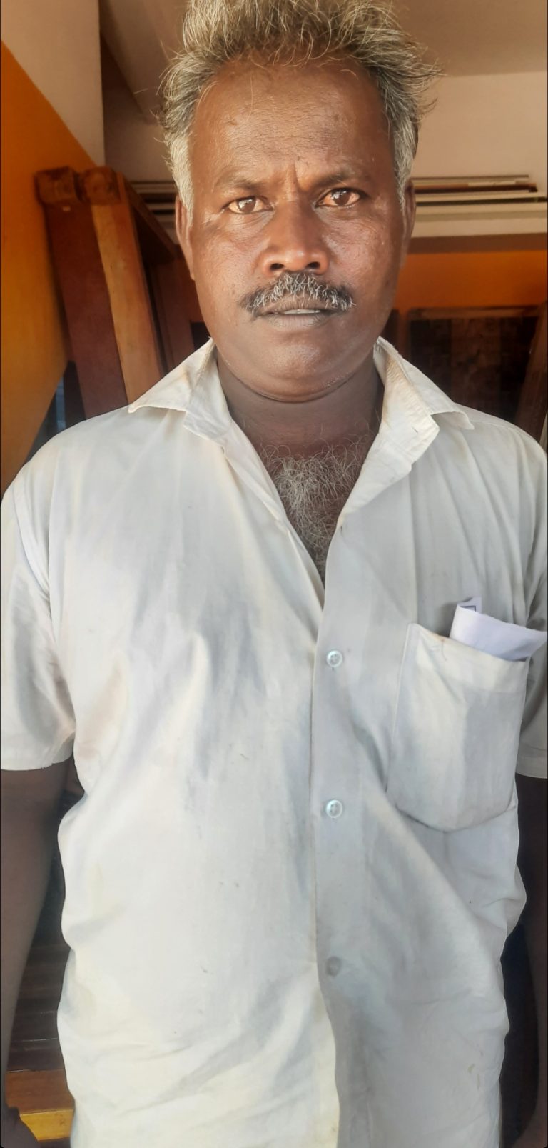 2023 08 31 15.39.08 768x1607