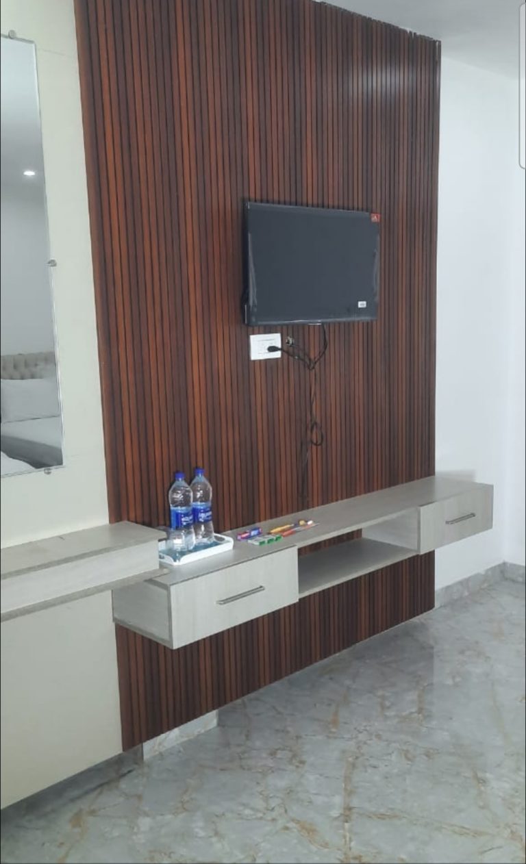 2025 04 18 16.26.01 768x1262